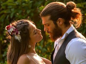 Italy Hosts Demet Özdemir After Can Yaman .. Will She Reveal Secrets About Their Relationship?