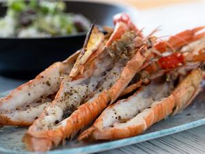 Jumeirah Group Welcomes Guests Back To Shimmers the Stunning Alfresco Mediterranean Dining Experience at Jumeirah Mina a’Salam