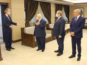 المعلم خلال لقائه المبعوث الأممي إلى سوريا غير بيدرسون