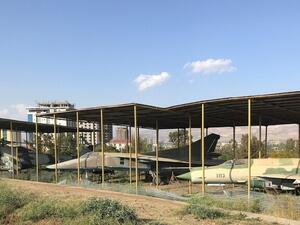 طائرات قديمة موجودة خارج متحف في إقليم تيغراي بإثيوبيا