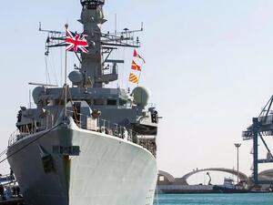 الفرقاطة الحربية البريطانية اتش ام اس مونتروز في ميناء ليماسول في جنوب قبرص 