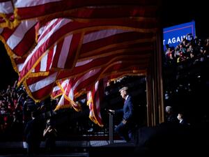 US President Donald Trump arrives for a rally at Newport News/Williamsburg International September 25, 2020, in Newport News, Virginia. Brendan Smialowski / AFP