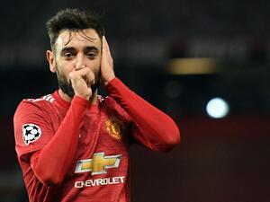 فيرنانديش يقود يونايتد لفوز جديد