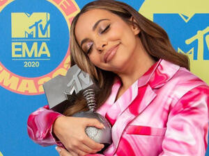 The show hosts also picked up the best pop and Best UK and Ireland act awards.