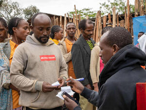 الوكالات الانسانية المحلية ووكالات الأمم المتحدة تحاول مساعدة اللاجئين