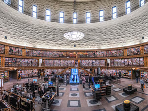 Interior of the famous public library stadsbiblioteket in Stockholm, architect Gunnar Asplund (Shutterstock)