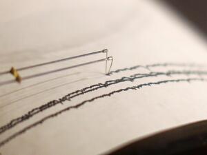 زلزال يضرب الحدود الإيرانية التركية