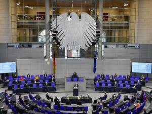 General view taken as the Secretary General of the United Nations (UN) Antonio Guterres (C) delivers a speech at the Bundestag (lower house of parliament) on December 18, 2020 in Berlin. John MACDOUGALL / AFP