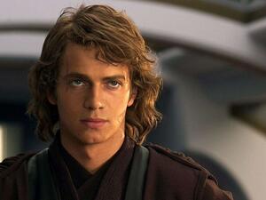 HAYDEN CHRISTENSEN IS OFFICIALLY RETURNING FOR THE  @disneyplus  KENOBI SERIES! (Twitter)