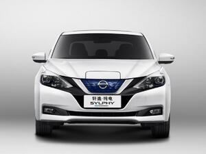 12 سيارة من نيسان مهدت الطريق نحو مستقبل السيارات الكهربائية