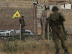 مقاتلون من وحدات حماية الشعب الكردية