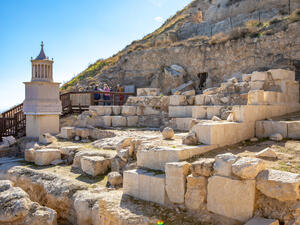 Fortress Herodium (Shutterstock)