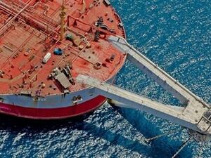 الحوثي تلمح لرفض فريق صيانة "خزان صافر" حال ثبت ارتباطه بواشنطن