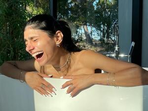 Derriere Posing and Running in Bikini.. This Is How Mia Khalifa Welcomed 2021