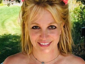 he posted a pretty and ethereal shot of herself to her Instagram 