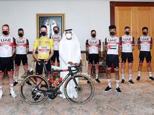 سمو الشيخ أحمد بن سعيد آل مكتوم يستقبل فريق الإمارات في المقر الرئيس لمجموعة الإمارات