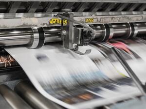 500 كاتب أمريكي يناشدون دور النشر بالامتناع عن نشر أي كتاب جديد لإدارة ترامب