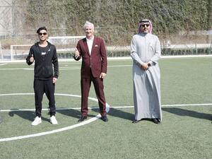 Diyar Al Muharraq Hosts Football Legend Ian James Rush