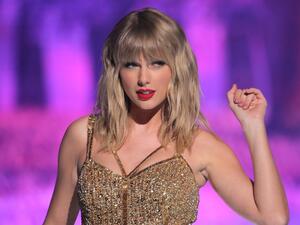 تايلور سويفت