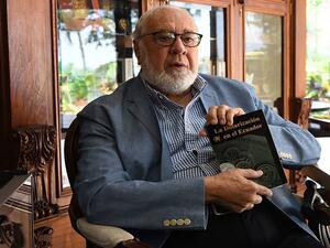  رئيس الإكوادور الأسبق، غوستافو نوبوا