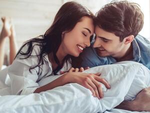اسأليه عما يأمل أن يفعله يوماً ما واجعليه يعرف أنك تؤمنين بأحلامه