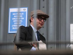 Simon Bowes-Lyon (Twitter)