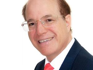 Egyptian novelist Nasser Iraq (Twitter)