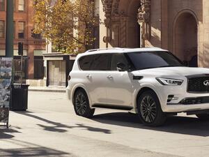 Envision the Infiniti QX80 luxury SUV on Kuwait Roads 
