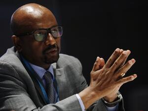  وزير المياه والري والطاقة سيشلي بيكيلي 