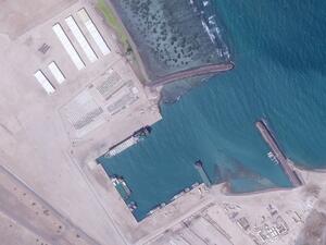 بنيت في القاعدة ثكنات استضافت عسكريين إماراتيين ويمنيين وسودانيين