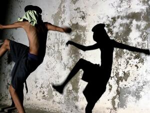 Here are some more features directed by female filmmakers in the '70ies.  Moufida Tlatli  (Twitter)