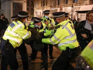 احتجاج في لندن على ممارسات الشرطة بعد مقتل امرأة