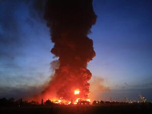 Massive fire rages at oil refinery