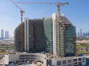 عزيزي للتطوير العقاري تعلن عن إنجاز 58% من أعمال البناء في مشروعها "كريك فيوز 1"