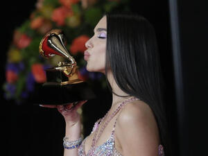Dua managed three pink-toned costume changes during her appearance on stage.