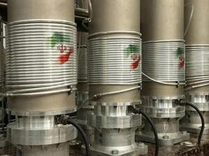 ايران تضع أجهزة طرد مركزي أكثر تطوراً وتحذر واشنطن