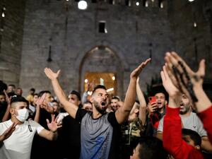 Celebrations now at Damascus Gate, after the great victory of the Jerusalemites who forced the occupation authorities to remove the iron barriers Celebrations  at Damascus Gate