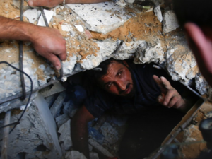  ارتفاع عدد ضحايا الغارات الإسرائيلية العنيفة على قطاع غزة، منذ مساء الإثنين