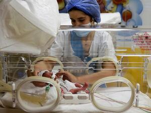 Malian woman Halima Cisse's 9 babies need '2 to 3 months' in incubator 