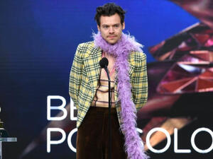 Harry is the face of Gucci's Mémoire d’une Odeur campaign