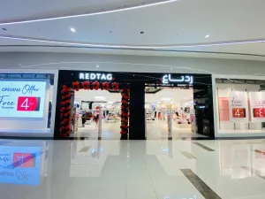 رد تاغ تفتتح متجراً جديداً في صلالة جراند مول في عُمان