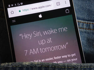 4 أشياء لا تسألها لمساعد أبل الذكي “سيري Siri”
