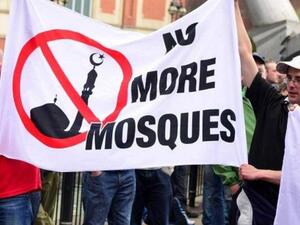 مظاهرة معارضة للمسلمين في النمسا