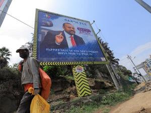 الإثيوبيون يصوتون في انتخابات تصفها الحكومة بأنها أول اقتراع حر