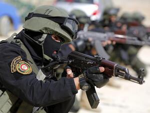  محاصرة كتائب شهداء الاقصى الذراع المسلح لحركة فتح لمجموعة من المسلحين الاسرائيليين