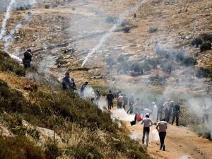 إصابة نحو 300 فلسطيني خلال مواجهات مع قوات إسرائيلية