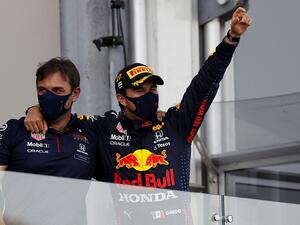 سيرخيو بيريز يحتفل بفوزه