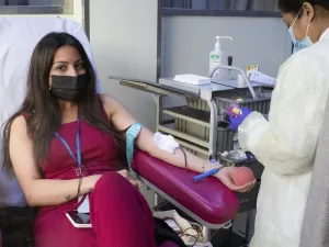 دعماً لليوم العالمي للمتبرعين بالدم مجموعة الشايع تنظم حملة تبرع بالدم لموظفيها