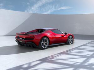 الكشف عن فيراري 296 GTB بأقوى محرك V6 وتقنيات هجينة