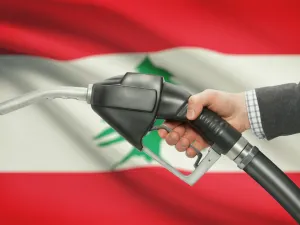 لبنان تشهد تفاقم في أزمة الوقود والمحطات نحو الإغلاق